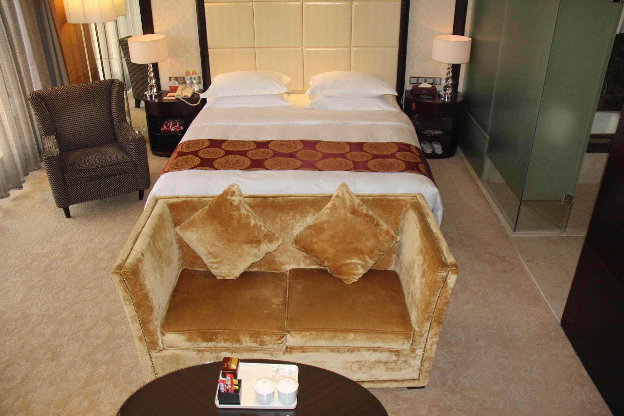 Weifang Ramada Plaza Hotel Exterior photo