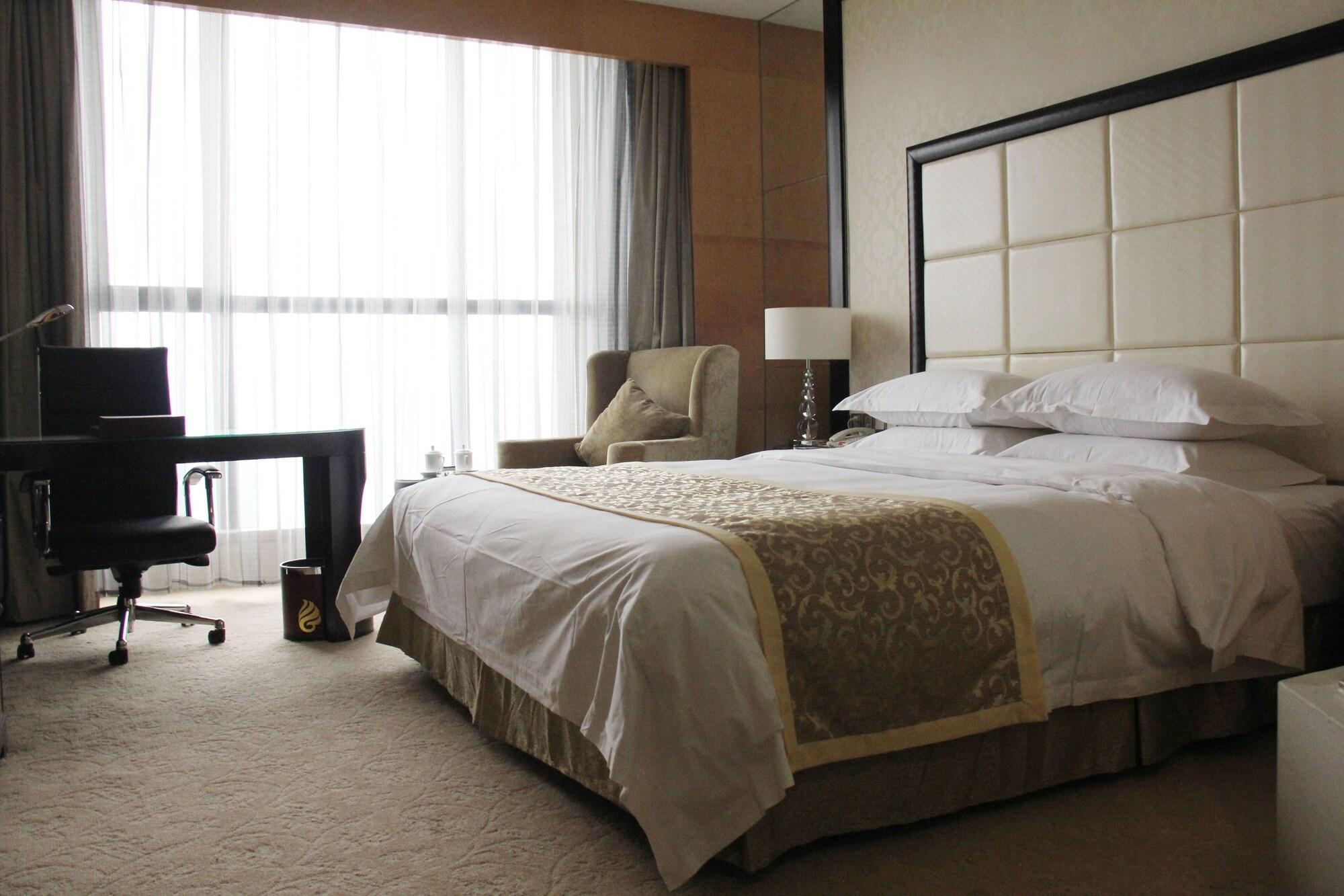 Weifang Ramada Plaza Hotel Exterior photo