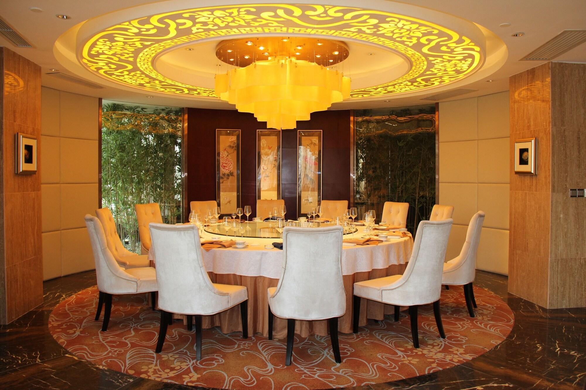 Weifang Ramada Plaza Hotel Exterior photo